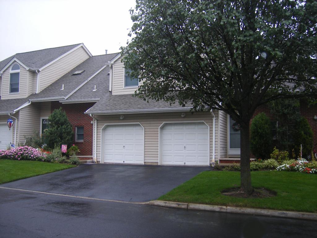 Diamond Brook Hollow Condos Hawthorne New Jersey NJ