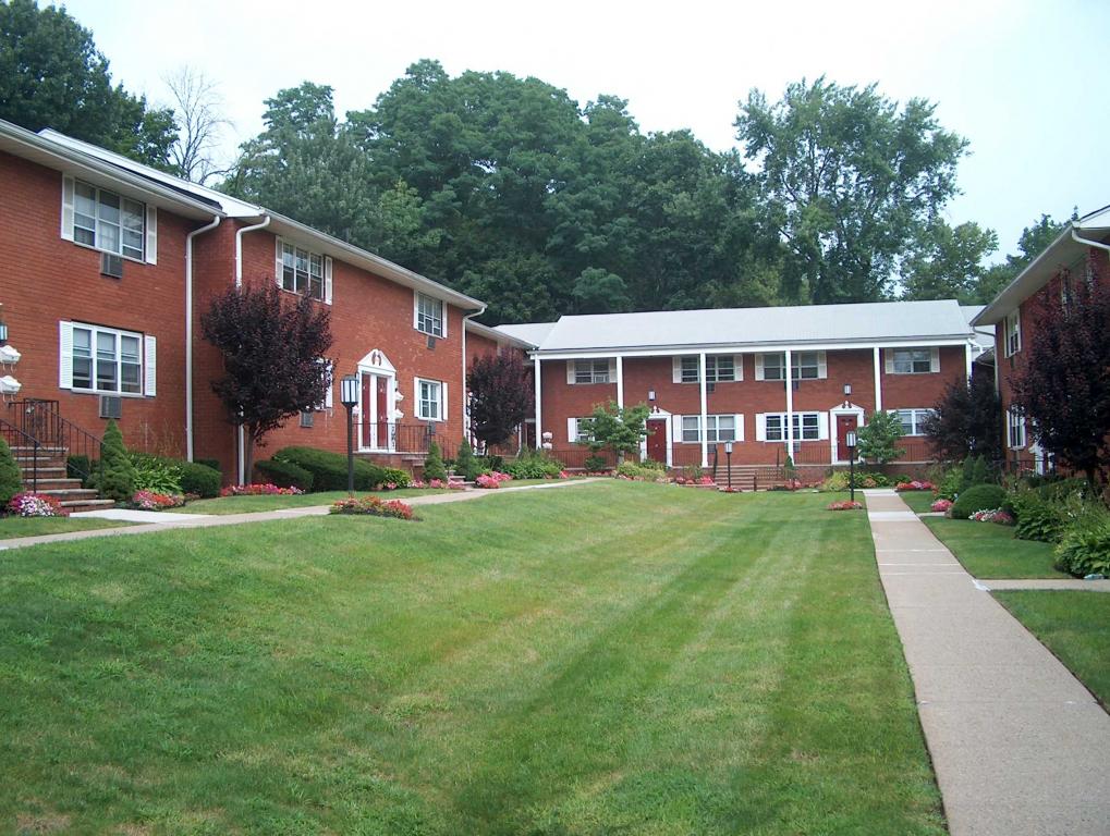 Carriage House Manor Condos West Orange NJ