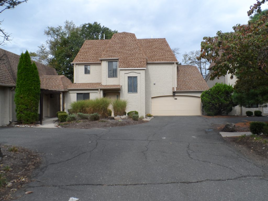 Park Gate Condos Edison exterior NJ